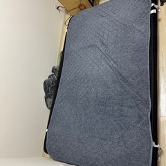 【3/28の15時までに取りに来て頂ける方限定】セミダブル　マットレス