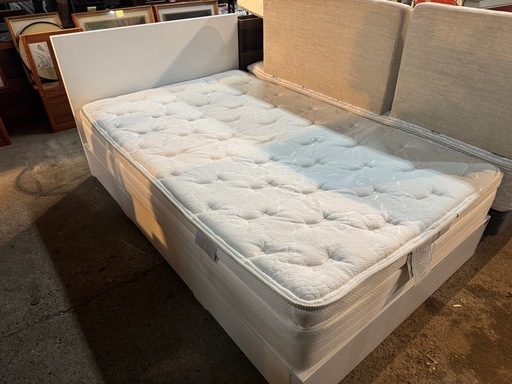 大塚家具　定価30万超　おしゃれなセミダブルベッド