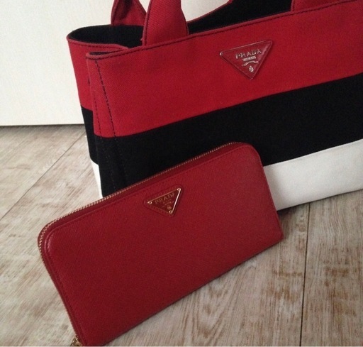 【早い者勝ち】PRADA ハンドバッグ