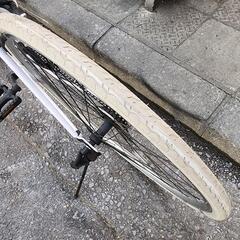 SALE30％』美品クロスバイク700x28c3x7変速白配達可能 