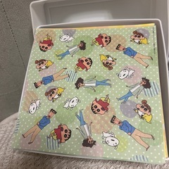クラフトペーパー　クレヨンしんちゃん