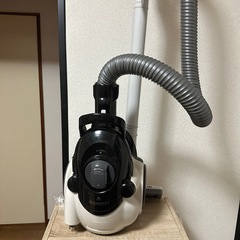 シャープ床移動型電気掃除機EC-CT12-C
