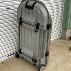 ルーフトランク　　　タイヤ付きの画像