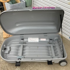 ルーフトランク　　　タイヤ付きの画像