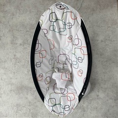 一旦受付停止　mamaRoo4 ママルー4 電動バウンサー