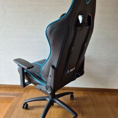 ゲーミングチェアの画像