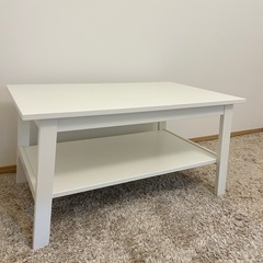IKEAコーヒーテーブルの画像