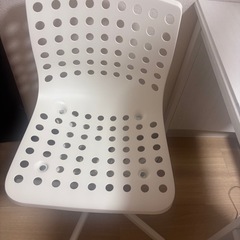 IKEAデスクチェアの画像