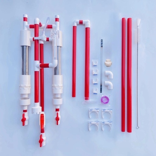 赤と白の水槽用フィルター