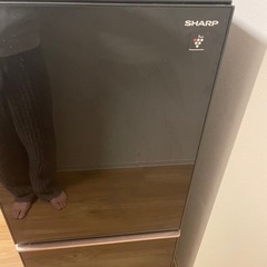 シャープ冷蔵庫の画像