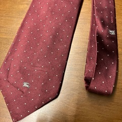 M2503-578 配送不可 Burberrys ネクタイ ドット柄 レッド キズ汚れほつれ有りの画像