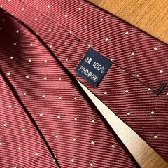 M2503-578 配送不可 Burberrys ネクタイ ドット柄 レッド キズ汚れほつれ有りの画像