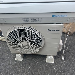 エアコン 取り外し済み リモコンあり
