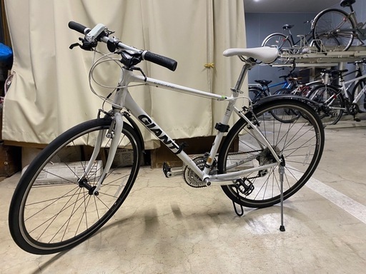 【即決可】【即日取引希望】GIANT クロスバイク