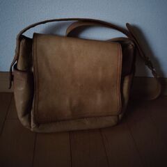 本革ショルダーバック　多機能希少デザインの画像