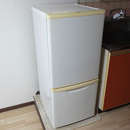 Panasonic パナソニック NR-TB146W-HG 2013年製 ノンフロン冷凍冷蔵庫