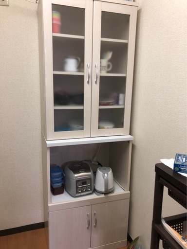 取引中】食器棚 ホワイト (peachen) 金町の収納家具《食器棚 取引中】食器棚 ホワイト (peachen) 金町の収納家具《食器棚
