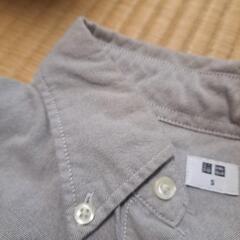 UNIQLOメンズシャツ　グレーの画像