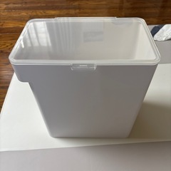 決まりました‼️米びつ10kg  山崎実業