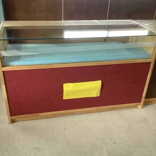 中古　　ショーケースとレジ台　3点　まとめて