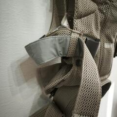 ベビービョルン　BABYBJORN ワンカイエアー　抱っこ紐　グレーベージュの画像