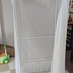 カバー付きハンガーラック①の画像