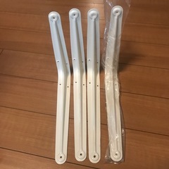 棚受け②  20×25㌢　4本　　ホワイト　カインズの画像