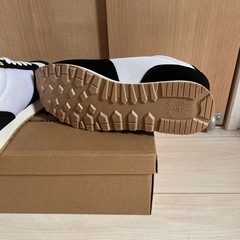 新品　
スカンジナビアンフォレスト　スニーカー　23cmの画像