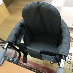 お話中　スマートエンジェル　テーブルチェアの画像