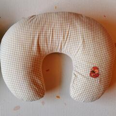 【美品】授乳クッション　ベージュ
