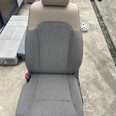 nvan　 nboxのjf3シート　助手席