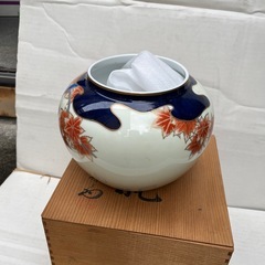 花瓶　紅葉の画像