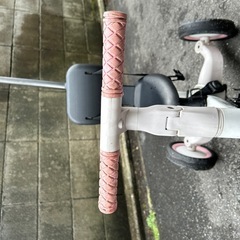 子供用三輪車の画像