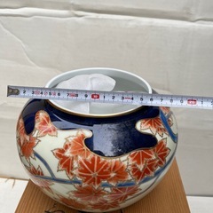 花瓶　紅葉の画像
