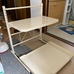 【値下げ不可】レンジ上ラック    引き延ばし式　収納棚 デザイン1 カウンターラック 棚スリム キッチン 収納 A スパイスラック 調味料ラック キッチン収納 カウンター上収納 コンロ奥ラック スリムラックラック ラック 置くだけで簡単に収納スペース完成 高さ調整可  シンデレラフィットのキッチンラックの画像