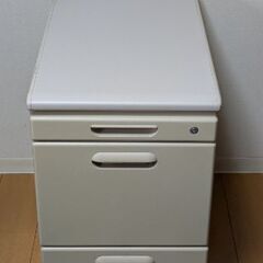 書類棚, ファイリングキャビネット、鍵２個有り