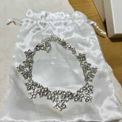 ウエディング　ティアラ　ネックレスの画像