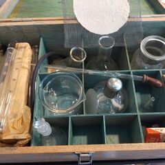 理科実験器具セットの画像