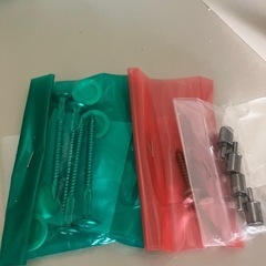 J83⭐️ 未使用品　LIXIL カップボード  ホワイト   中台開き扉  (保護フィルム付き)の画像