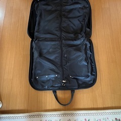 ブラックスーツ用トラベルケースの画像