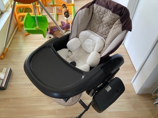 コンビ　Combi ネムリラ AUTOSWING 電動ハイローチェア