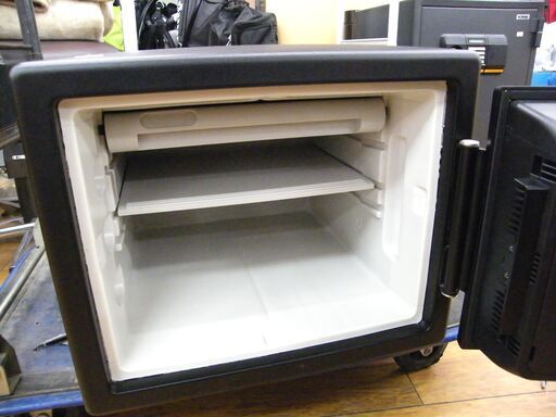 セントリー テンキー式耐火・耐水金庫(1時間耐火) 22.8L ブラック 幅41cm JFW082GUR SentrySafe  札幌市 厚別区