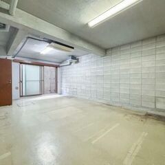 💞2路線利用可💞小竹向原駅徒歩9分！✨希少な延床255㎡超の広々６LDK💞地下室付き！ホームエレベーターあり💞安心のシャッターガレージ付き💞 − 東京都