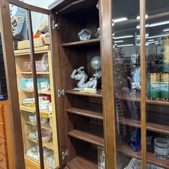 古賀工芸食器棚の画像