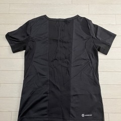 （決定）アディダスシャツの画像