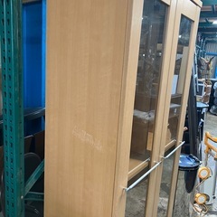 中古食器棚 の画像