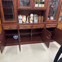 和風食器棚の画像