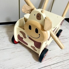木製 手押し車の画像