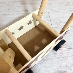 木製 手押し車の画像
