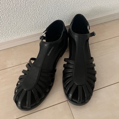 souvenir ブラック ストラップサンダル